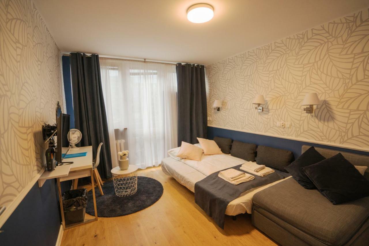 Apartament Hotel Grzybowska 9 Варшава Екстер'єр фото