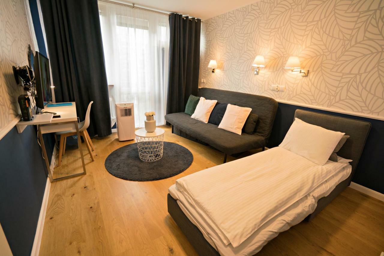 Apartament Hotel Grzybowska 9 Варшава Екстер'єр фото