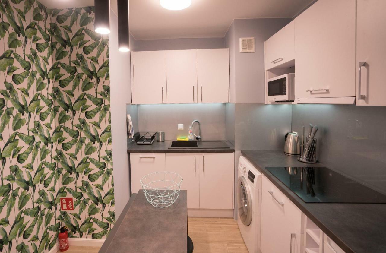 Apartament Hotel Grzybowska 9 Варшава Екстер'єр фото