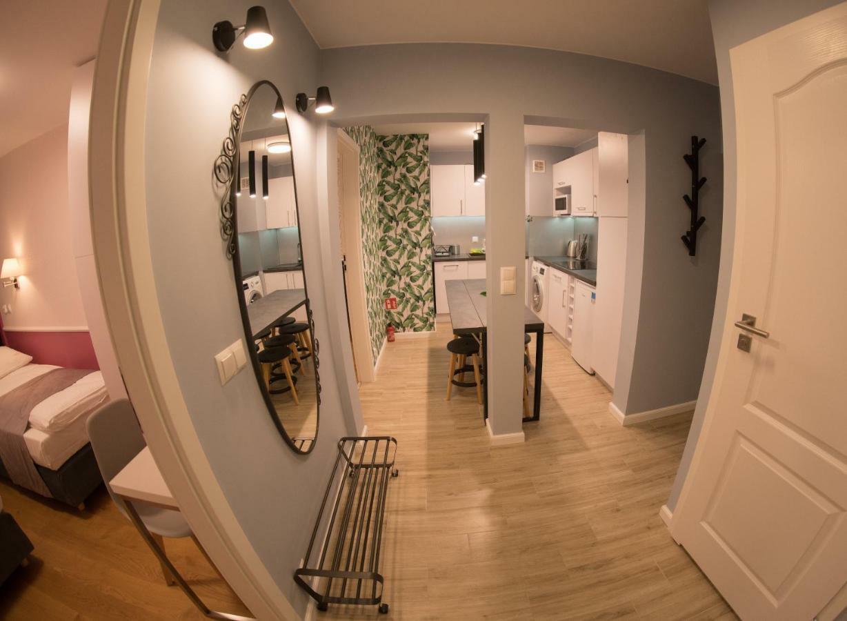 Apartament Hotel Grzybowska 9 Варшава Екстер'єр фото