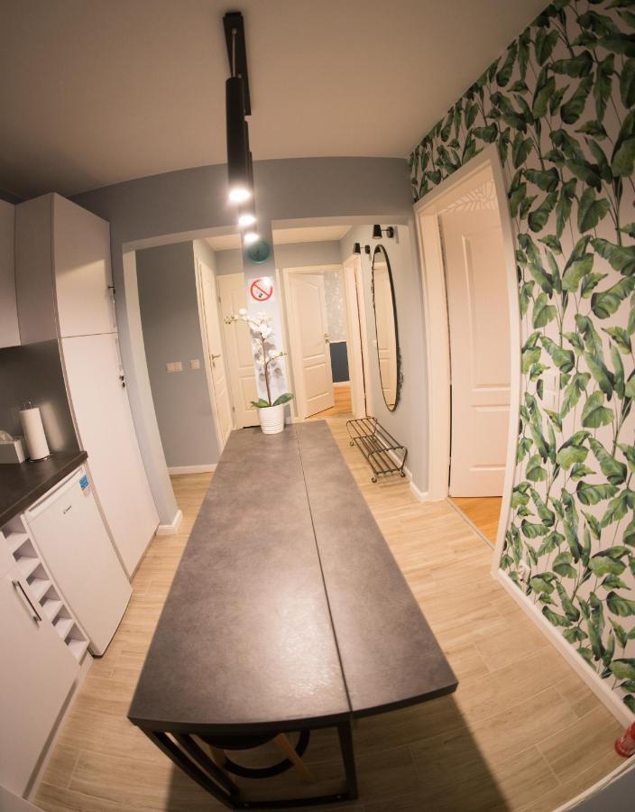 Apartament Hotel Grzybowska 9 Варшава Екстер'єр фото