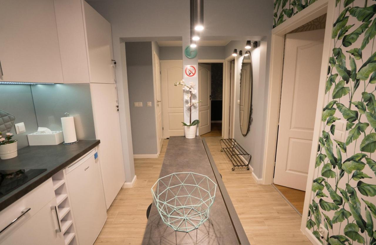 Apartament Hotel Grzybowska 9 Варшава Екстер'єр фото